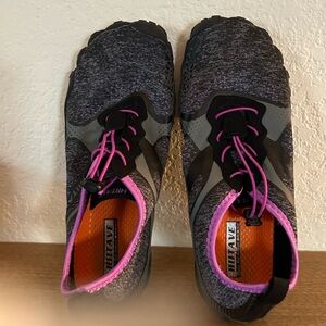 Hiitwave Softrun has Women's Gray and Purple Trail Running Shoes Sz 9